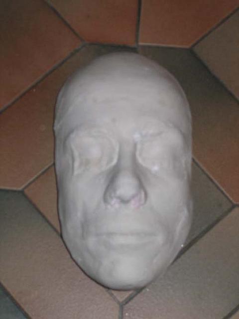 2559